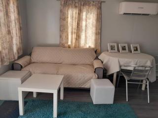 The Holiday Hut - Lightning Ridge - 0