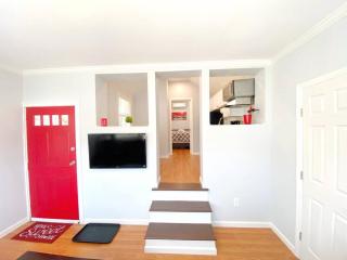 Lakeview, Fire-Pit, Private Beach, Grill - New Fairfield - 6