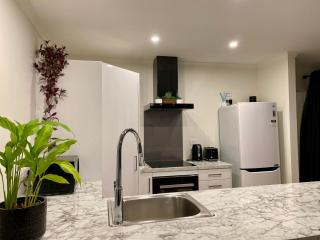 Donovan Guest House - Tatare - 4