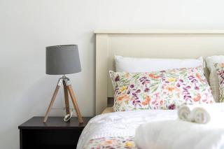 Cozy 2-Bedroom unit with Private Bath in Torbay - Auckland - 6