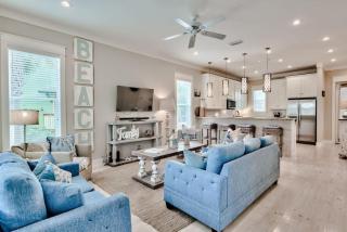 Palm SunDaze on Scenic 30A Sleeps 13 Includes Shuttle Service to Beach - Rosemary Beach - 8