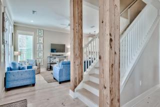 Palm SunDaze on Scenic 30A Sleeps 13 Includes Shuttle Service to Beach - Rosemary Beach - 1