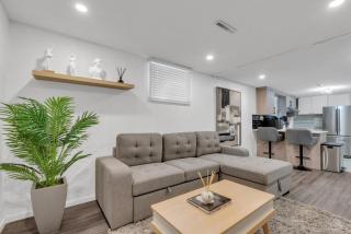 Luxury Suite, Steps to Calgary DT, River, Hospital - 7