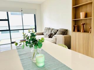 Lake Quarter Apartment - 1
