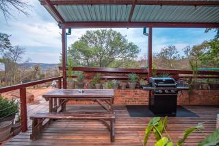 Bushbaby Cottage in Hartbeespoort - Pretoria - 3