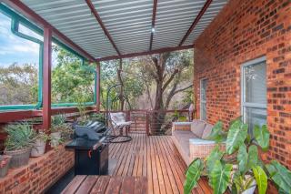 Bushbaby Cottage in Hartbeespoort - Pretoria - 5