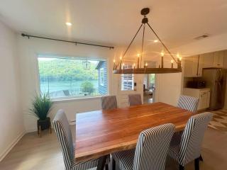 Blue House, King Bed, Grill, Pool Table, Air Hockey, Ping Pong - 4