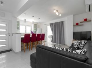 Modern Villa Near the Sea - Blato - 4