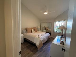 Palm Valley Country Club, Pickleball, Tennis, Gym, Clubhouse, Swimming Pools, Lux, Spac 2 Bdrms Den 2 Ba - Palm Desert - 1