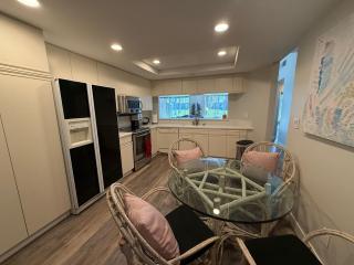 Palm Valley Country Club, Pickleball, Tennis, Gym, Clubhouse, Swimming Pools, Lux, Spac 2 Bdrms Den 2 Ba - Palm Desert - 3