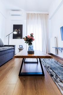 Macedonia Luxury Suites - Balcony, 6th Floor & Heart of City - 6