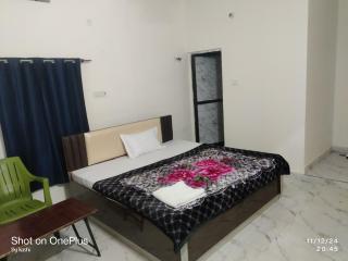 pihu paying guest house - 3