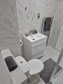 Newly Fitted 2 Bedroom Battersea Flat - Londra - 3