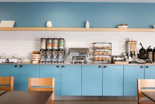 Country Inn & Suites by Radisson Romeoville - Bolingbrook - 2