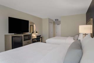 The Inn on Maritime Bay, Ascend Hotel Collection - Manitowoc - 1