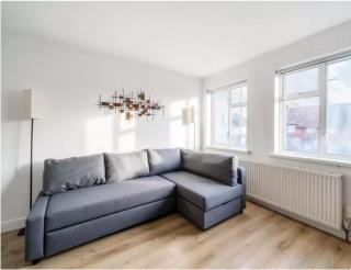 Nursery Lodges - Sunbury Common - 7