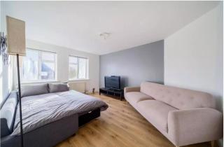 Nursery Lodges - Sunbury Common - 9