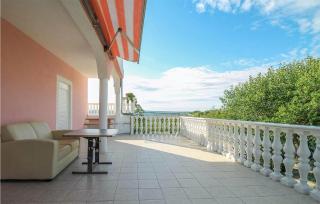 Three-Bedroom Holiday Home In Brtonigla - Brtonigla - 9