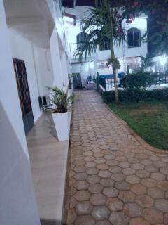 Appartement 1e Chambre - Résidence avec Piscine - Yaoundé - 3