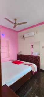 Vinayaka Homestay Hampi - Hampi - 4