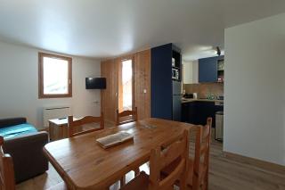Flat 6 people in St-Jean-d'Arves pool - Saint-Jean-d'Arves - 9