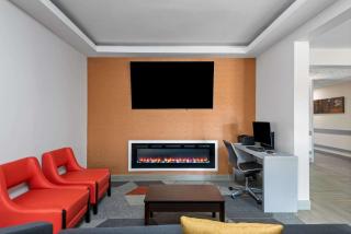 Comfort Inn & Suites Mason City - Clear Lake - 4