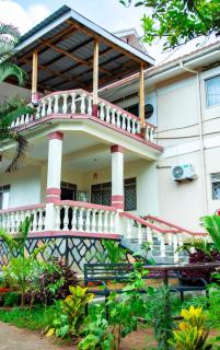 Lakeshore Bed and Breakfast - 1