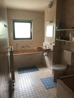 Dachgeschoss in einem Reihenhaus (mit gemeinschaftlichen Räumen) - Heidelberg - 9