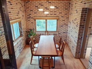 Executive Home in Jeju - 8