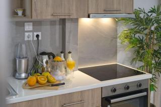 Vibrant 2BR in Koukaki - 3