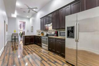 Spacious 3BR Condo Close to French Quarter - 3