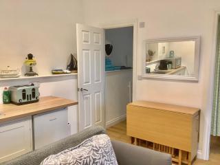 Enchmarsh Farm Byre - 3