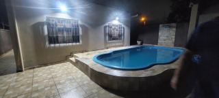Casa com piscina em Peruibe - Peruíbe - 2