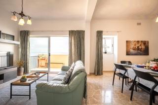 Sea Front 3 Bedroom Apartment with PS5 - 5
