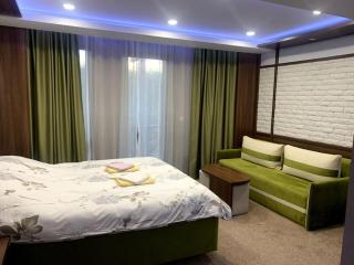 Уютные апартаменты Green Life - 9