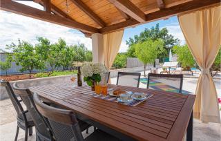 Three-Bedroom Apartment Dubrava With An Outdoor Swimming Pool 09 - Dubrava - 4