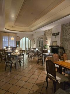 Hotel Pineta Ristorante country house in Fabriano - 1