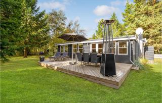 Three-Bedroom Holiday Home In Vaggerlose - 0