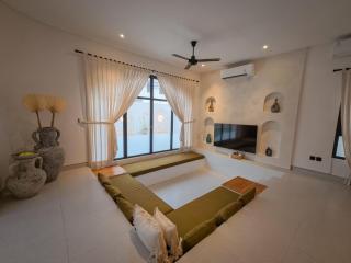 Miko Villa Seminyak - 2