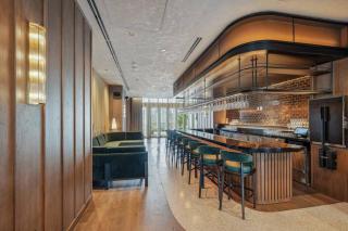 NEW Luxury Bay View Downtown 1 Bedroom - 3