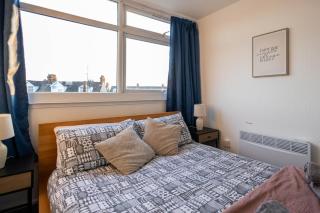 Entire 3 Bedroom Apartment in Felixstowe - 1