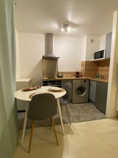 Le Girouard - City Center - Private Parking - WIFI, NETFLIX - Poitiers - 8