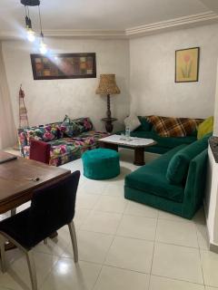 Luxury Corniche Apartment - Near Beach & Amenities - 3