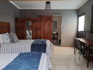 Rustic Farm Stay - 7