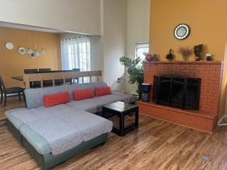 Cozy and quiet place to relax and unwind . - Tannersville - 8