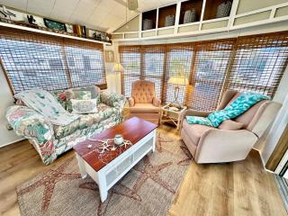 Beach Hideaway N2070 - 6