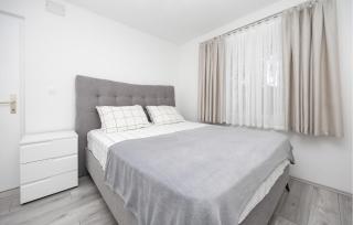 Amazing Apartment In Imotski - Imotski - 8