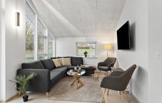 Stunning Home In Rudkøbing With Jacuzzi - Spodsbjerg - 8