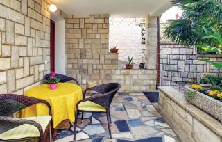 1 Bedroom Beautiful Apartment In Lucija - Lucija - 1