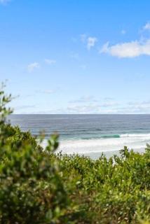 Waterfront and direct beach access with views - 6